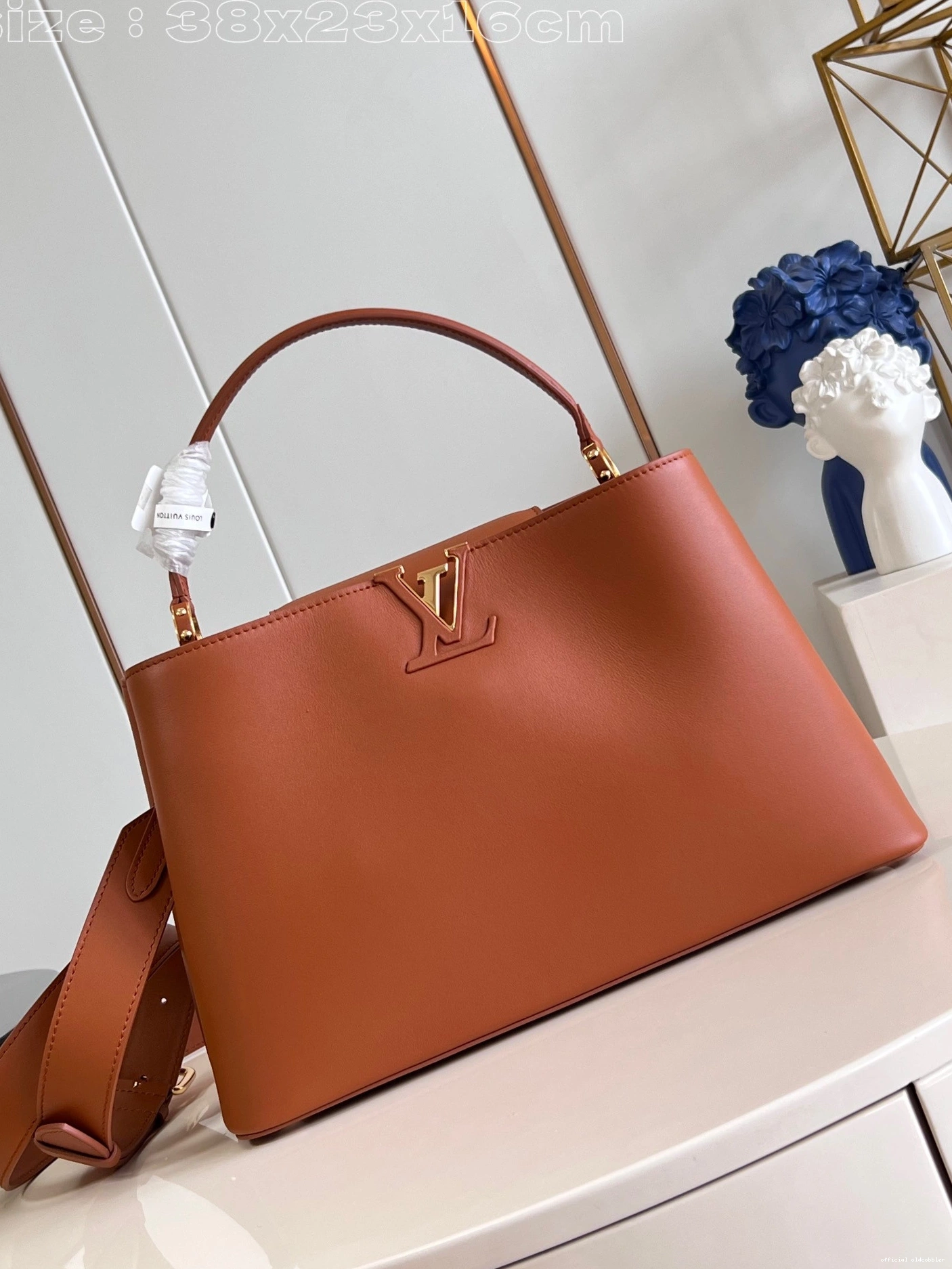 Official oldcobbler GM Souple-38*23*16CM Capucines VUITTON LOUIS 0730